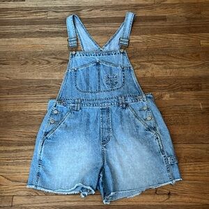 Women’s No Boundaries Distressed Wash Shortalls Bibs
